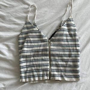 Pacsun Kendall + Kylie Crop top - Size S